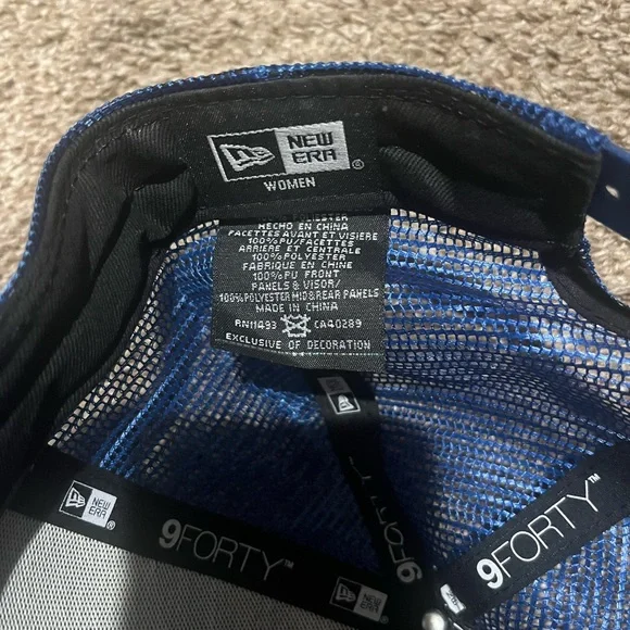 Seattle Mariners Women’s Cooperstown Collection Blue Glitter Vintage Logo Hat - Picture 2 of 6